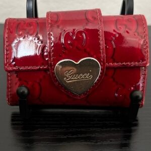 AUTHENTIC Gucci Red Patent Key holder. VGC